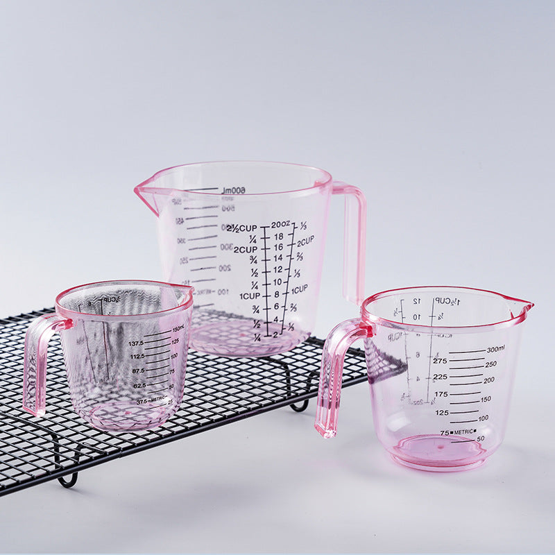 Plastic Measuring Cups